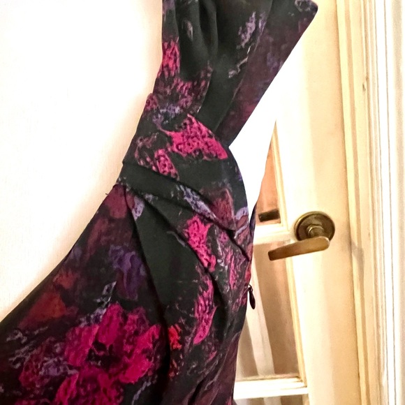 EUC SZ8 Elie Tahari Floral Cap sleeve dress - Picture 2 of 4